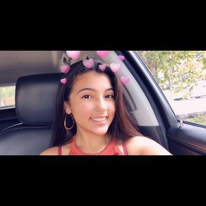 Meet your Posher, Gabriela